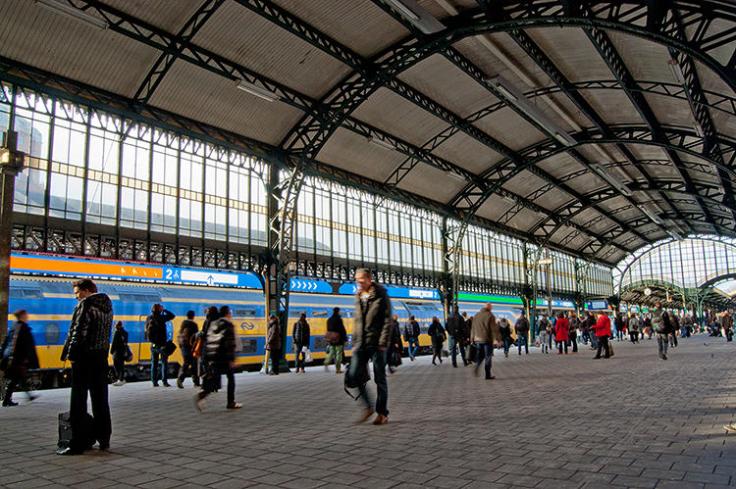 3033147-slide-dynamicboarding-platform-1